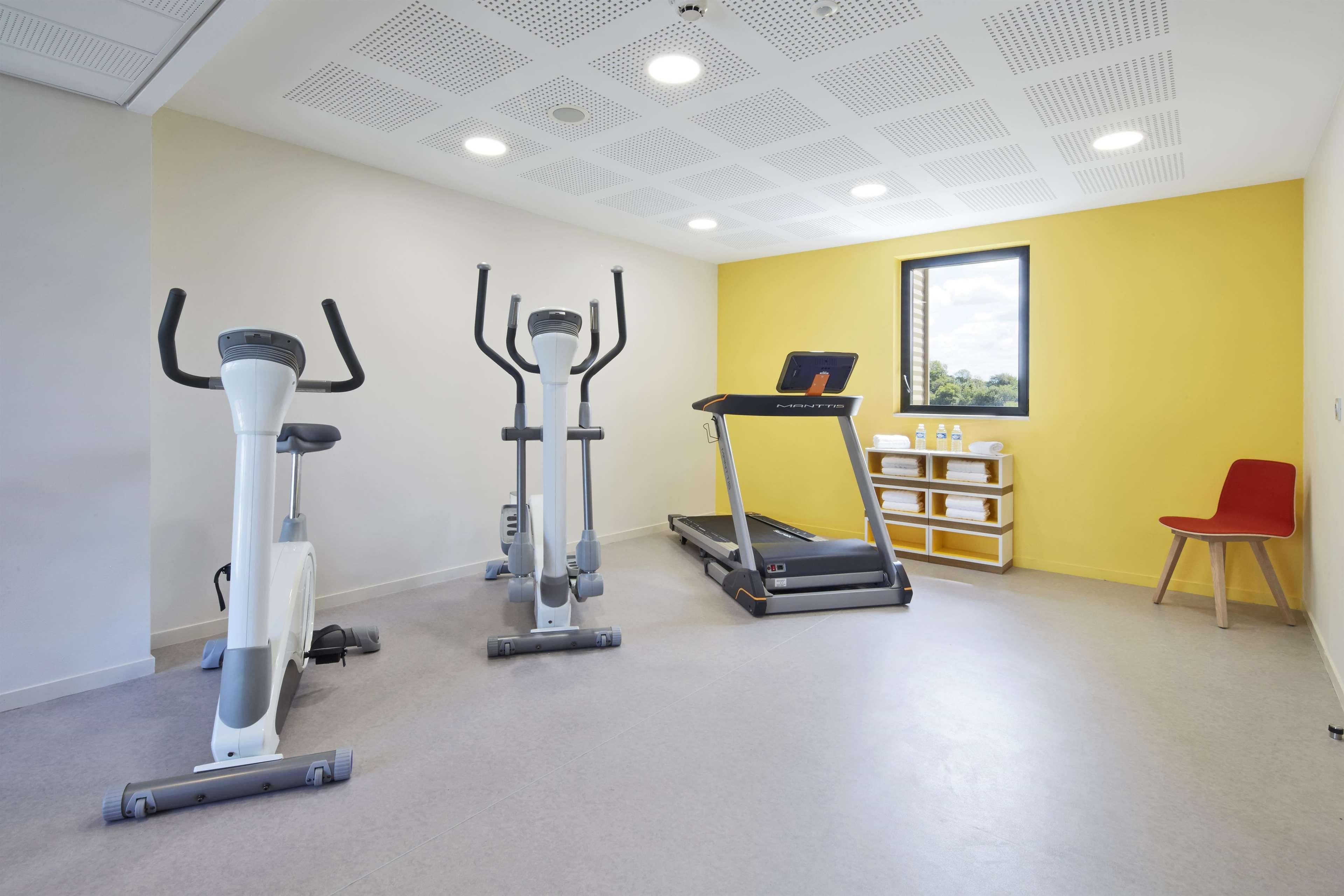 Kyriad Prestige Pau - Palais Des Sports Екстер'єр фото