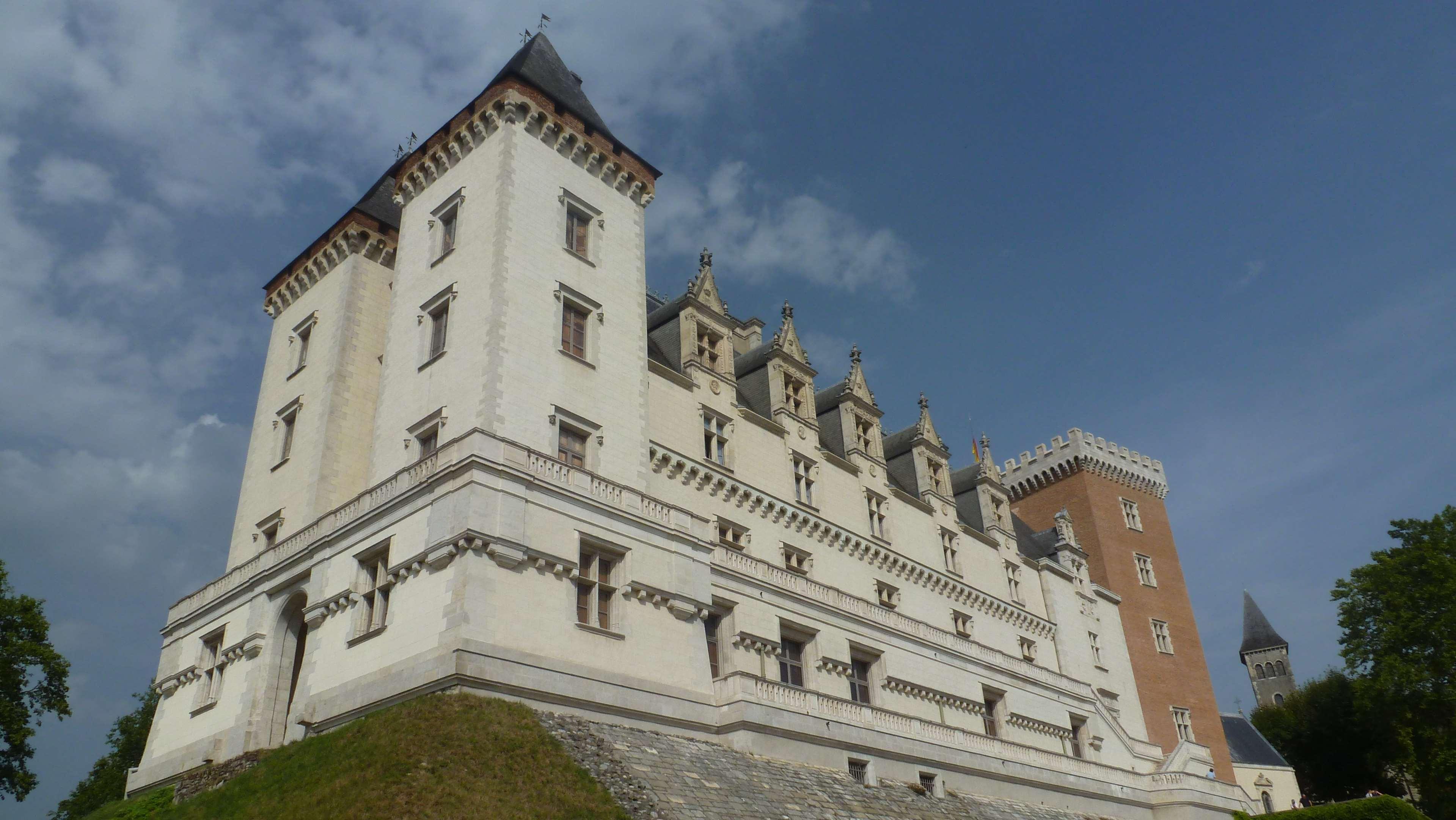 Kyriad Prestige Pau - Palais Des Sports Екстер'єр фото