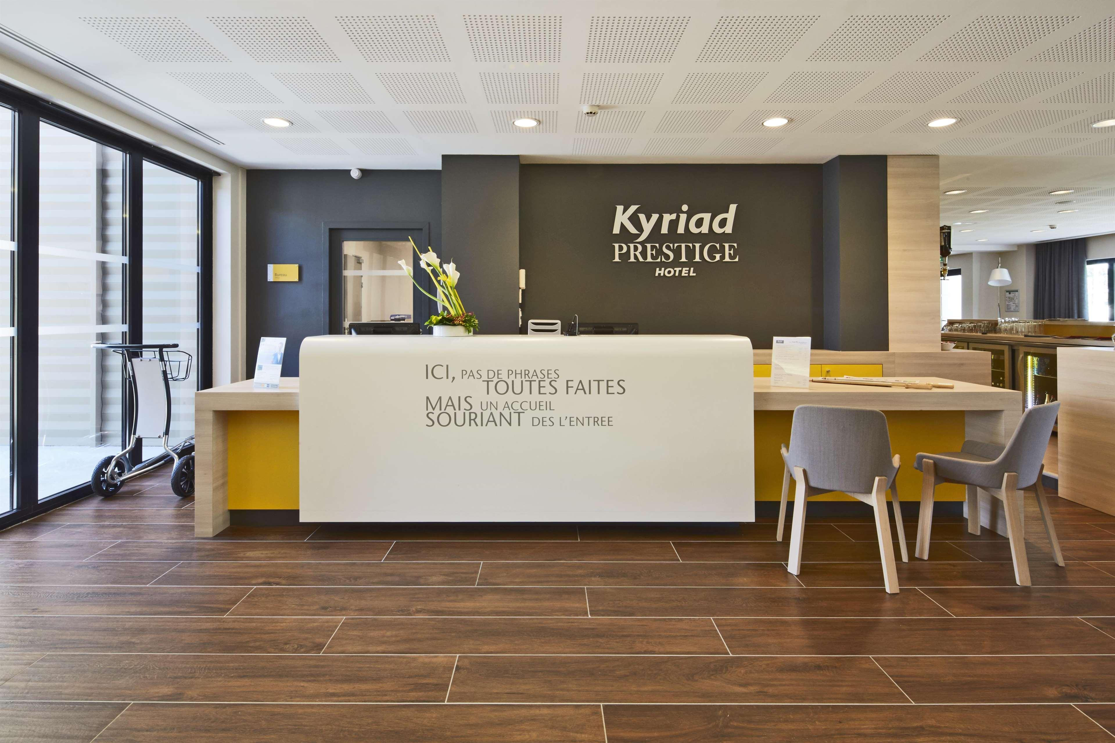 Kyriad Prestige Pau - Palais Des Sports Екстер'єр фото