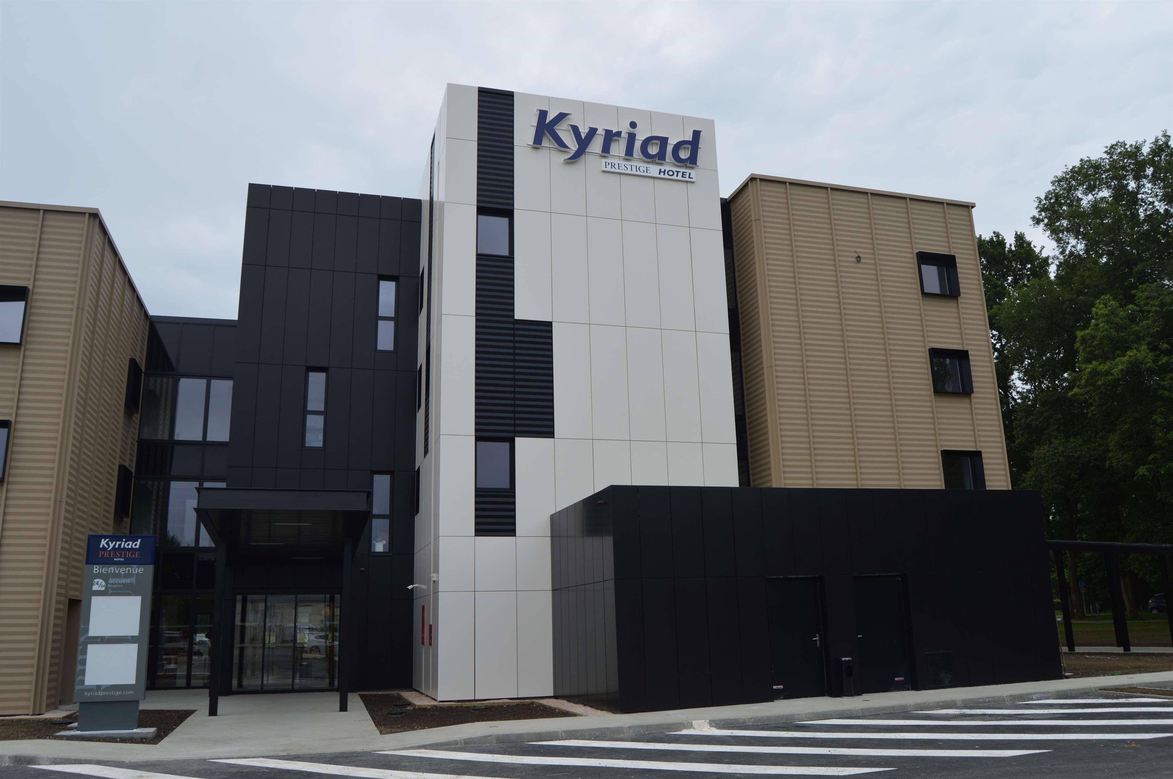 Kyriad Prestige Pau - Palais Des Sports Екстер'єр фото