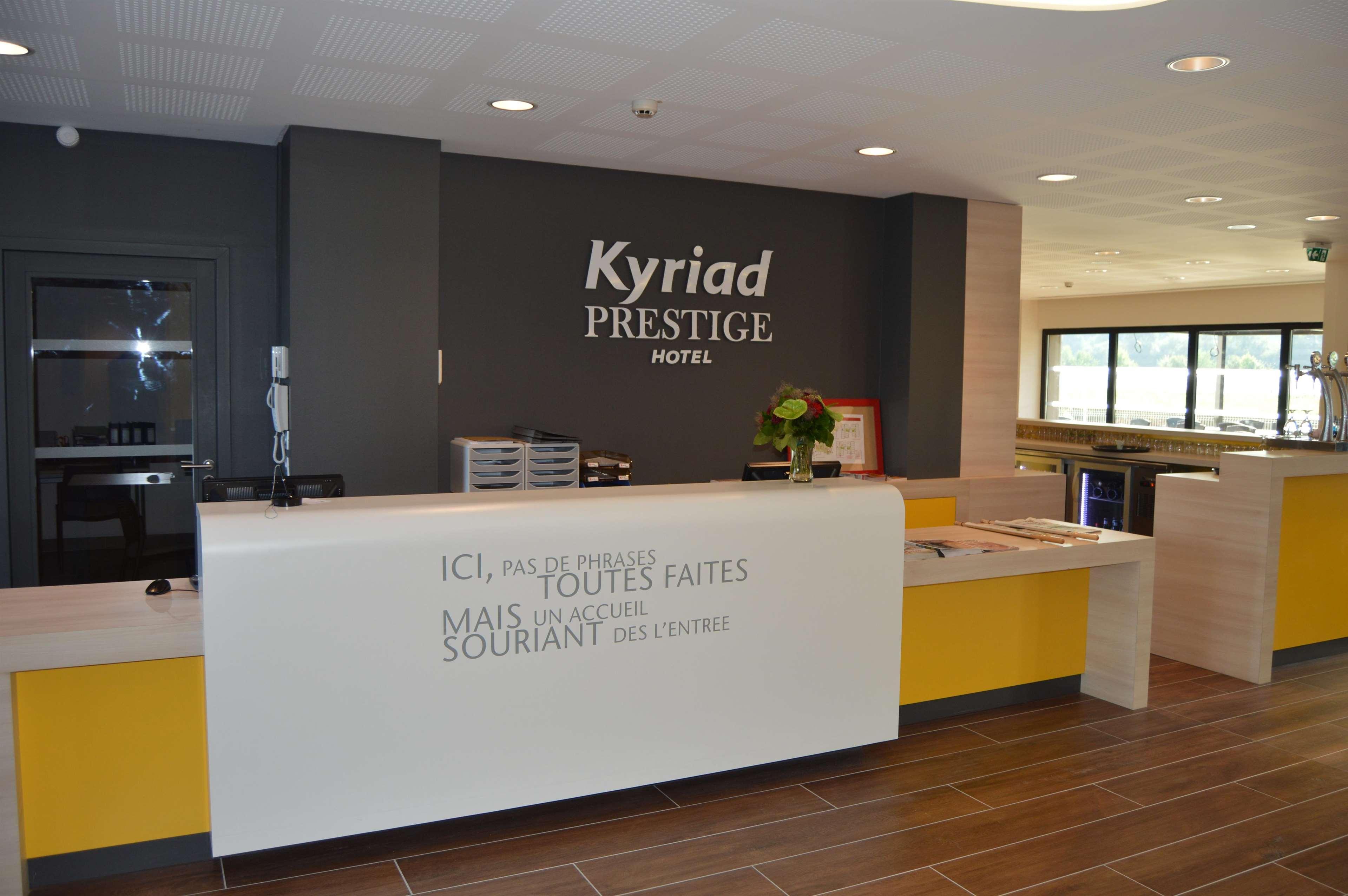 Kyriad Prestige Pau - Palais Des Sports Екстер'єр фото